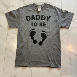 Daddy to be shirt men’s medium fatherhood pregnancy baby shower gray